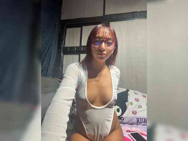 Sweet-foxy17 webcam
