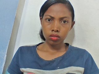 Layah7's Live Webcam