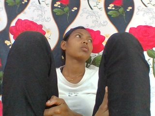 Layah7's Live Webcam