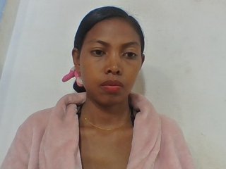 Layah7's Live Webcam