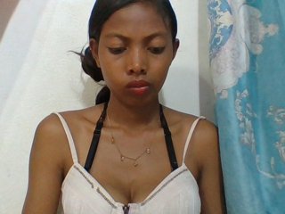 Layah7's Live Webcam
