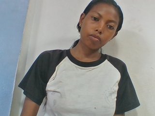 Layah7's Live Webcam