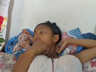 Layah7's Live Webcam