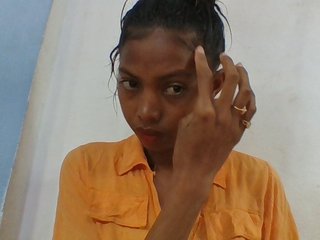 Layah7's Live Webcam