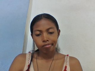 Layah7's Live Webcam