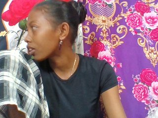 Layah7's Live Webcam