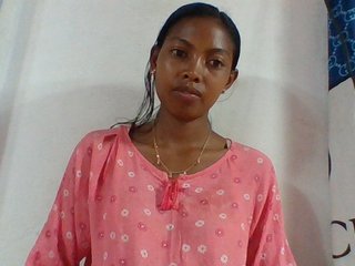 Layah7's Live Webcam