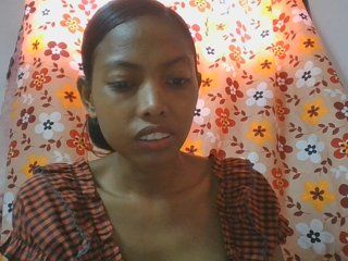 Layah7's Live Webcam