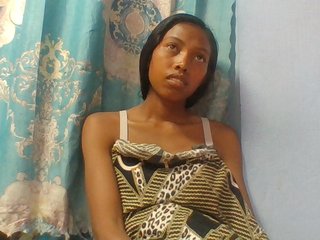 Layah7's Live Webcam