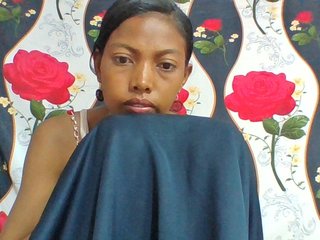 Layah7's Live Webcam