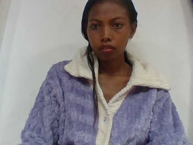 Layah7 live cam on BongaCams