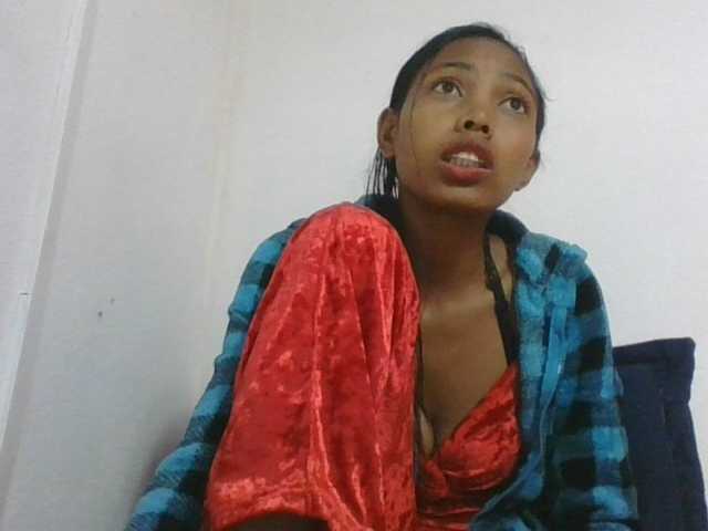 Layah7 live cam on BongaCams