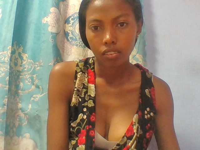 Layah7 live webcam show