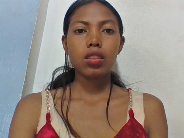 Layah7 live cam on BongaCams