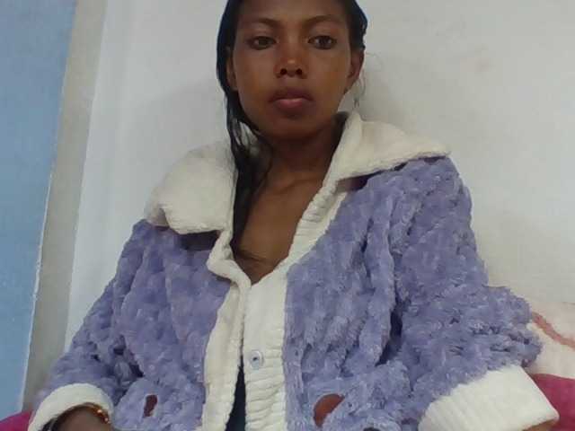 Layah7 live cam on BongaCams