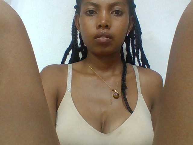 Layah7 live webcam show