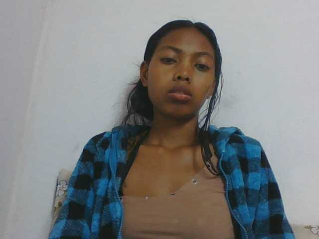 Layah7 live cam on BongaCams