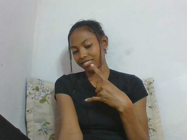 Layah7 live cam on BongaCams