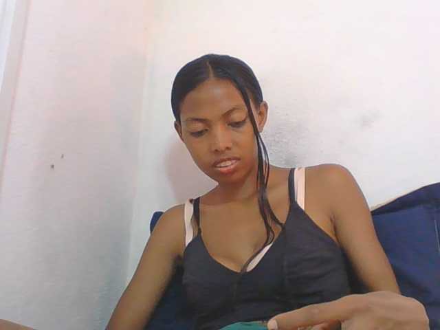 Layah7 live cam on BongaCams