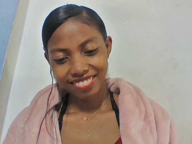 Layah7 live cam on BongaCams