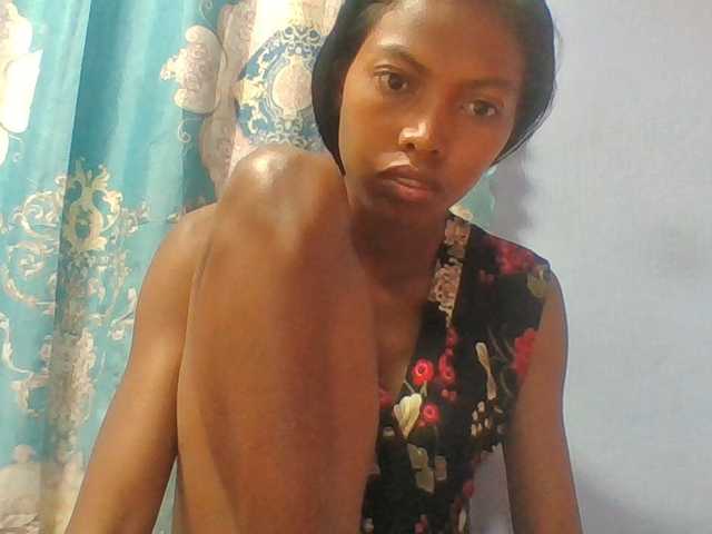 Layah7 live webcam show