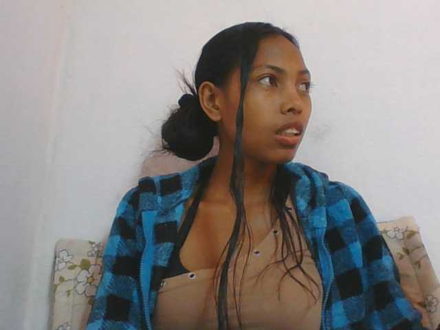 Layah7 live cam on BongaCams