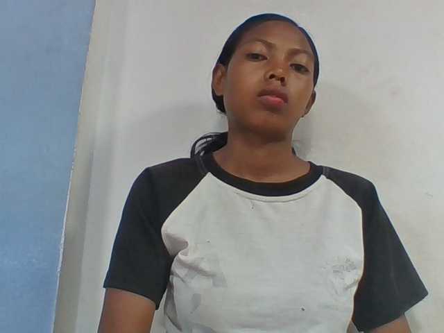 Layah7 live cam on BongaCams