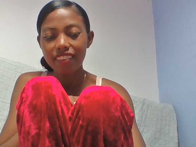 Layah7 live cam on BongaCams
