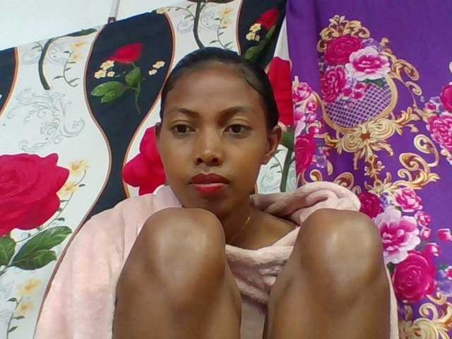 Layah7 live cam on BongaCams