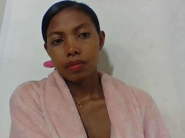 Layah7 live cam on BongaCams