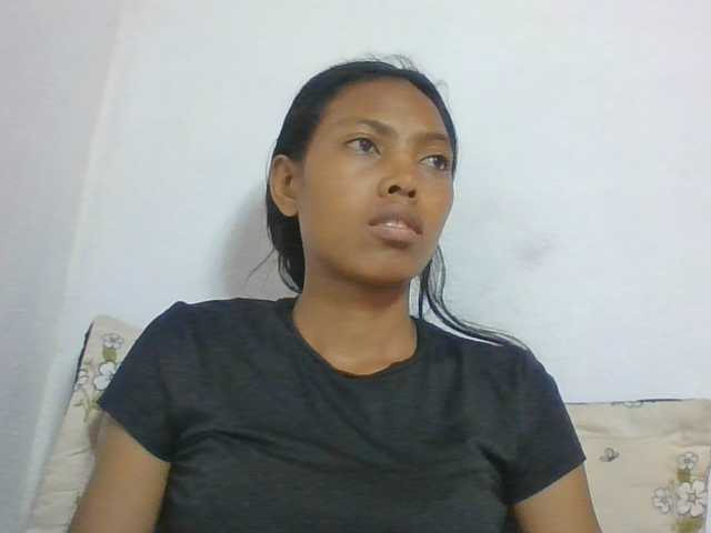Layah7 live cam on BongaCams