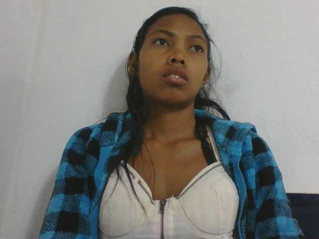 Layah7 live cam on BongaCams