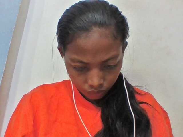 Layah7 live cam on BongaCams