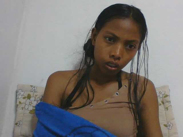 Layah7 live cam on BongaCams