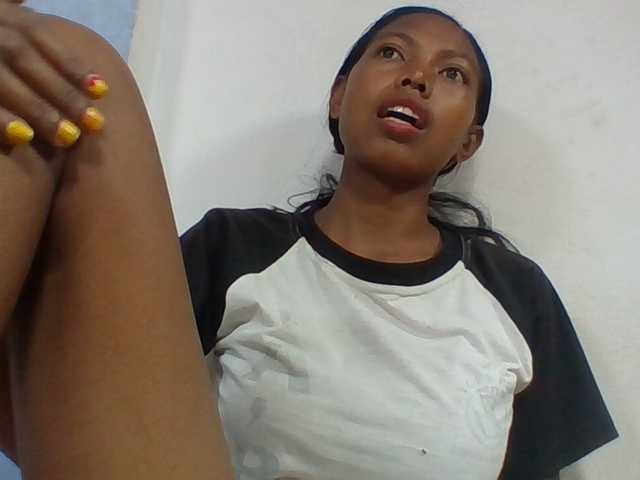 Layah7 live cam on BongaCams