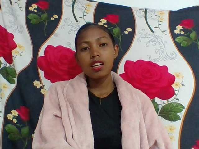 Layah7 live cam on BongaCams