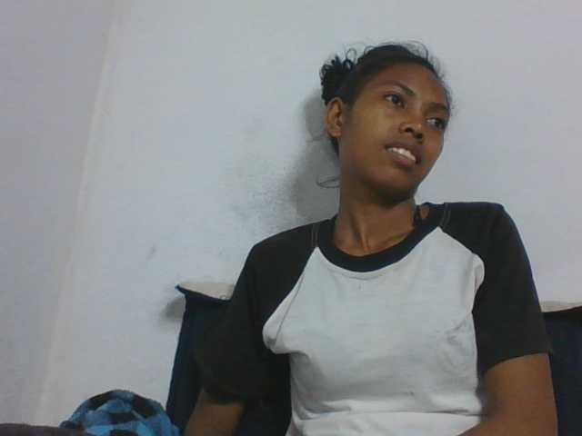 Layah7 live cam on BongaCams