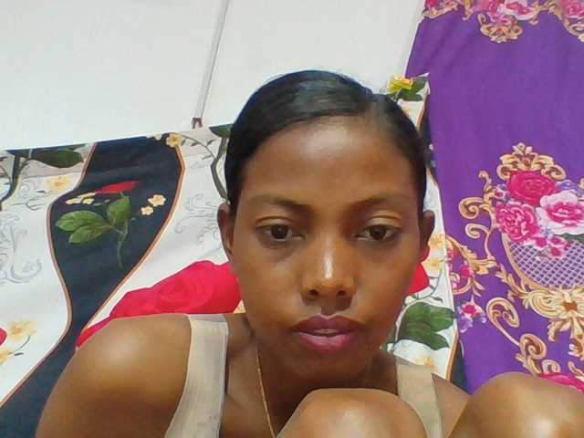 Layah7 live cam on BongaCams