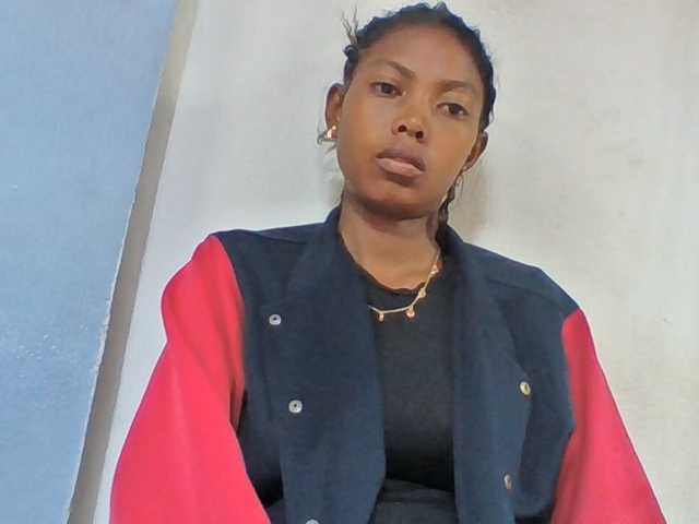 Layah7 live cam on BongaCams
