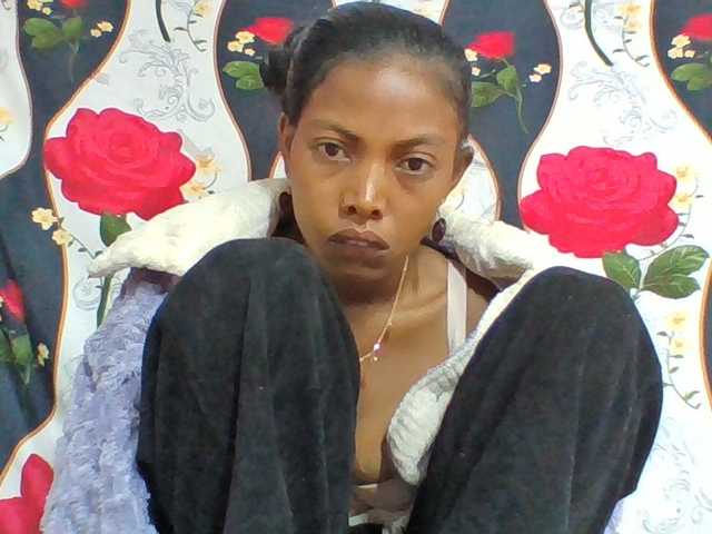 Layah7 live cam on BongaCams
