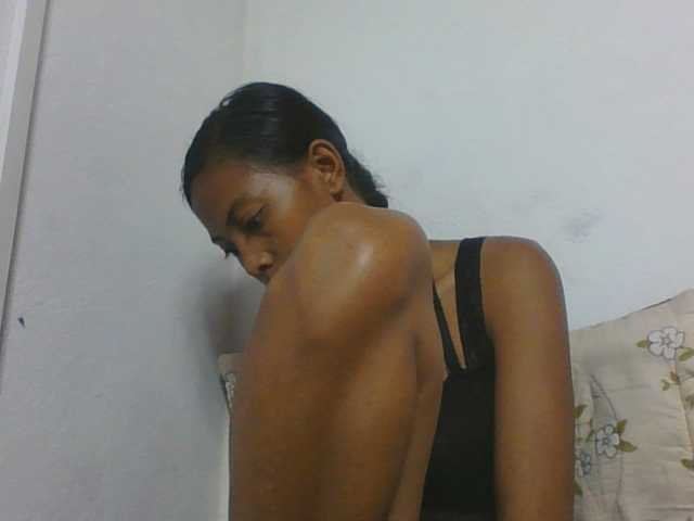 Layah7 live cam on BongaCams