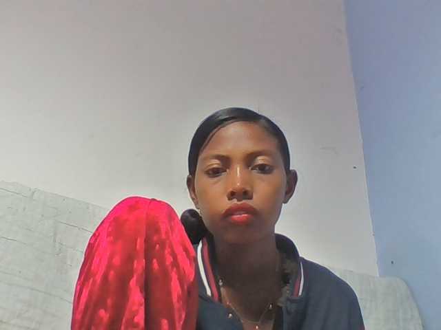 Layah7 live cam on BongaCams