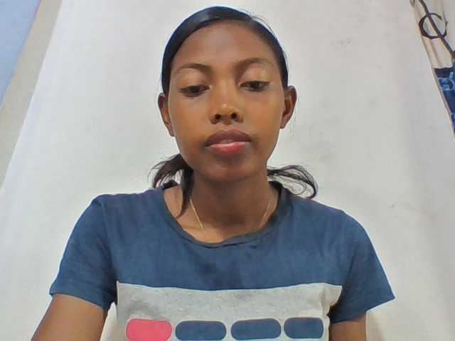 Layah7 live cam on BongaCams