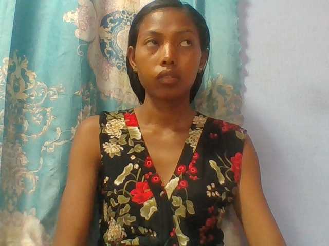 Layah7 live webcam show