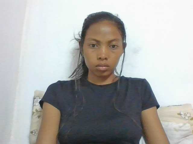 Layah7 live cam on BongaCams