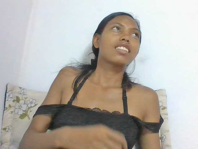 Layah7 live cam on BongaCams