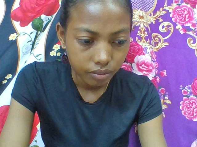 Layah7 live cam on BongaCams