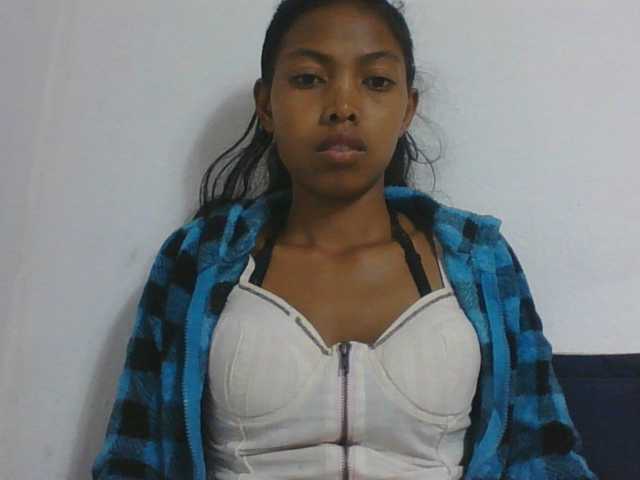 Layah7 live cam on BongaCams
