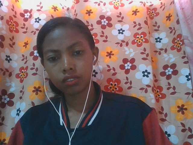 Layah7 live cam on BongaCams