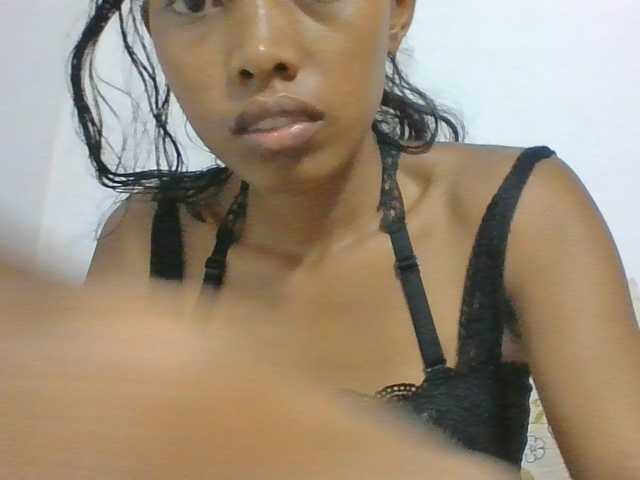 Layah7 live cam on BongaCams
